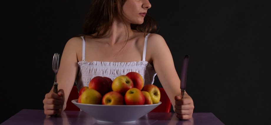 an apple a day keeps the doctor away - and more apple .....